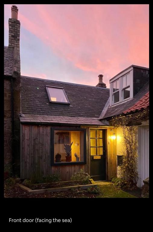 Lovingly renovated Fishermans Cottage by the Sea, Cockburnspath