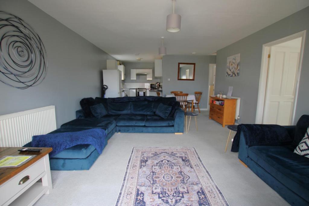 Saddlebrook 284, Warden