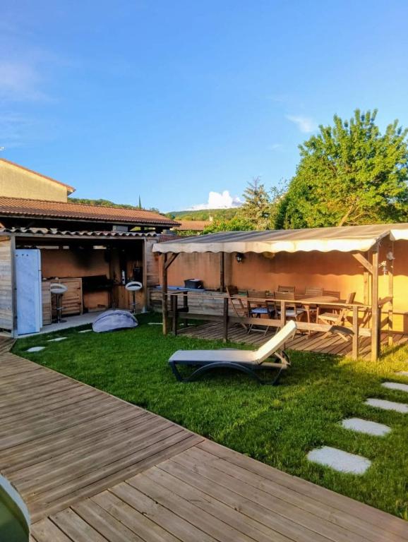 La maison de Claude avec terrasse et piscine - 2