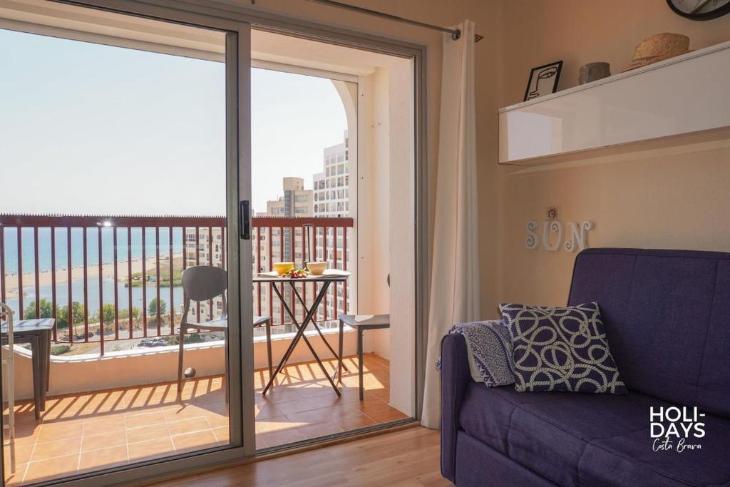 Holidays Sol y Mar, beachfront, Empuriabrava