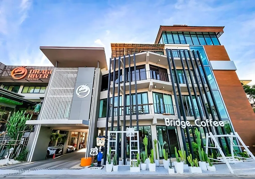 Dragon River Avenue, hotel in Phitsanulok