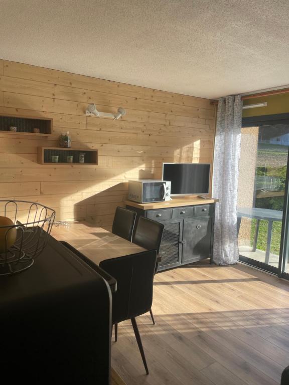 REZ DE JARDIN CALME ST LARY PROCHE TELECABINE - 3