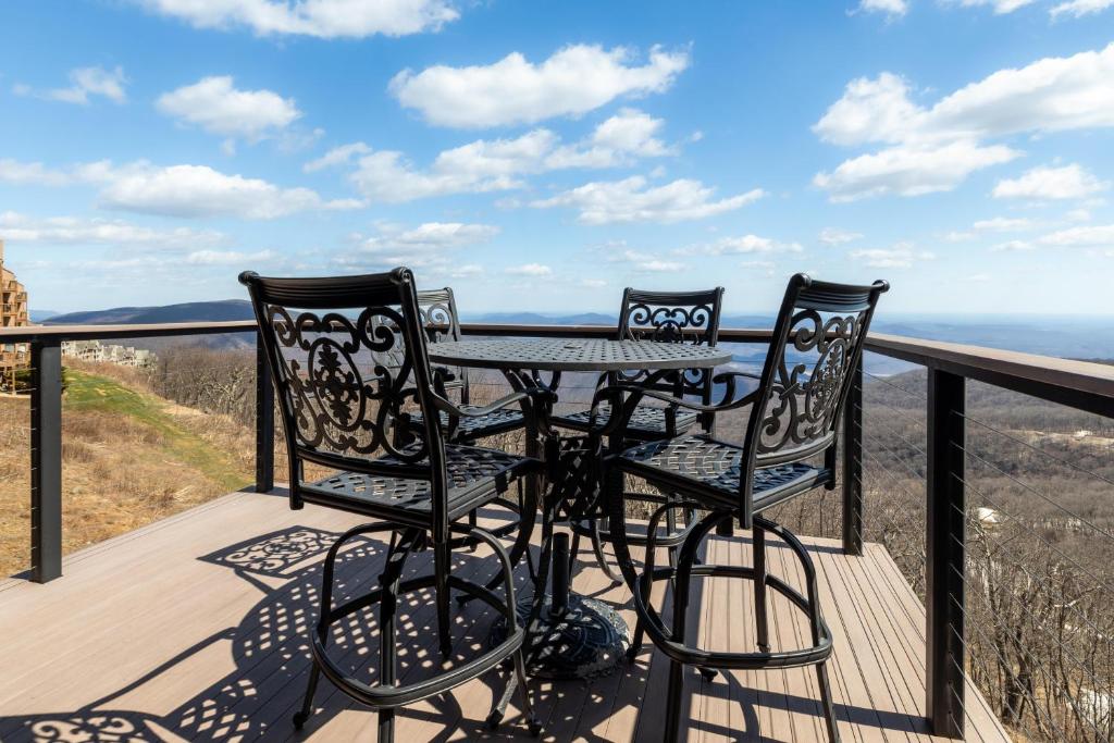 Ledges 78 with Wintergreen Advantage, Wintergreen