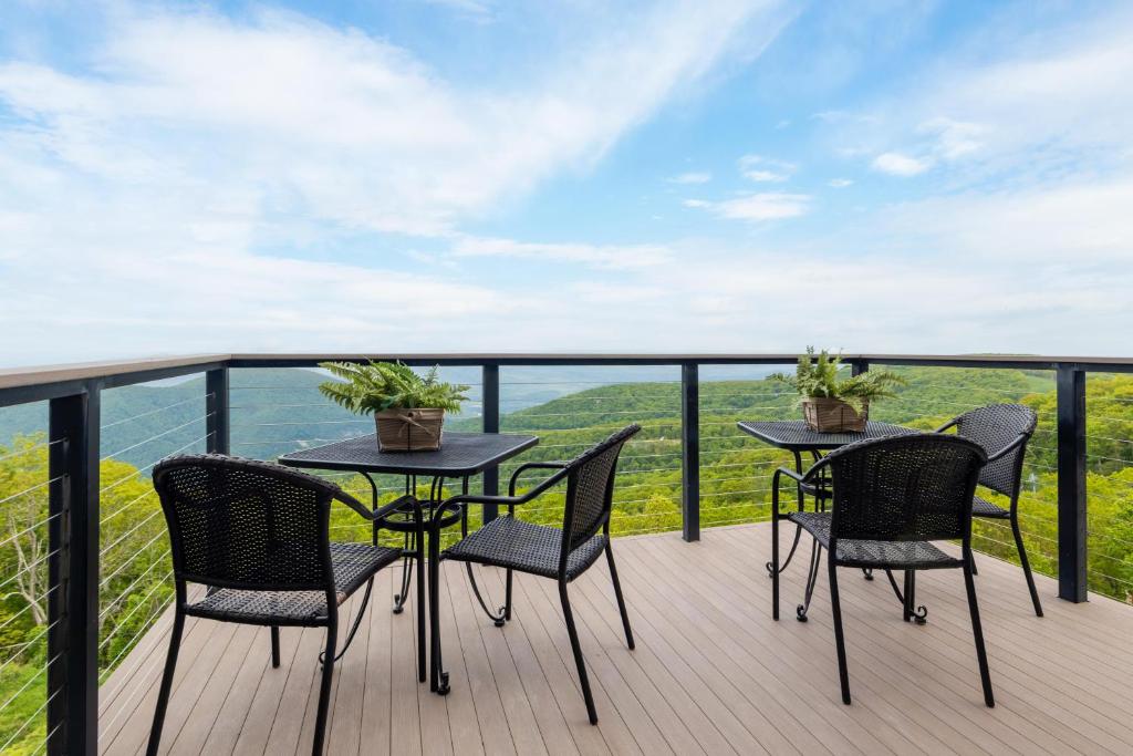 Ledges 72 with Wintergreen Advantage, Wintergreen