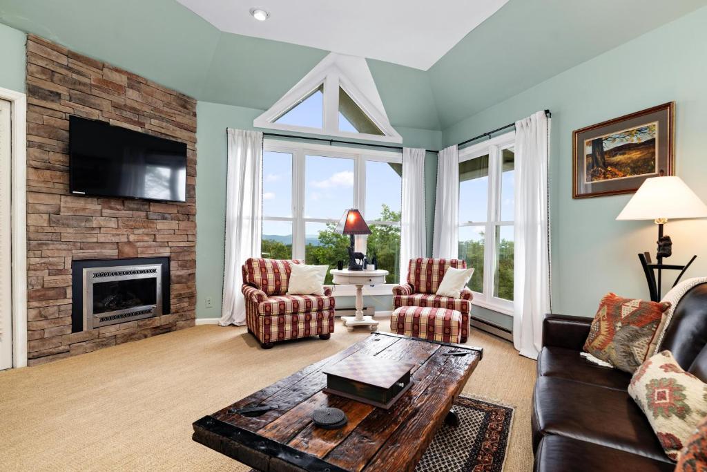 Shenandoah Ridge 05 with Wintergreen Advantage, Wintergreen