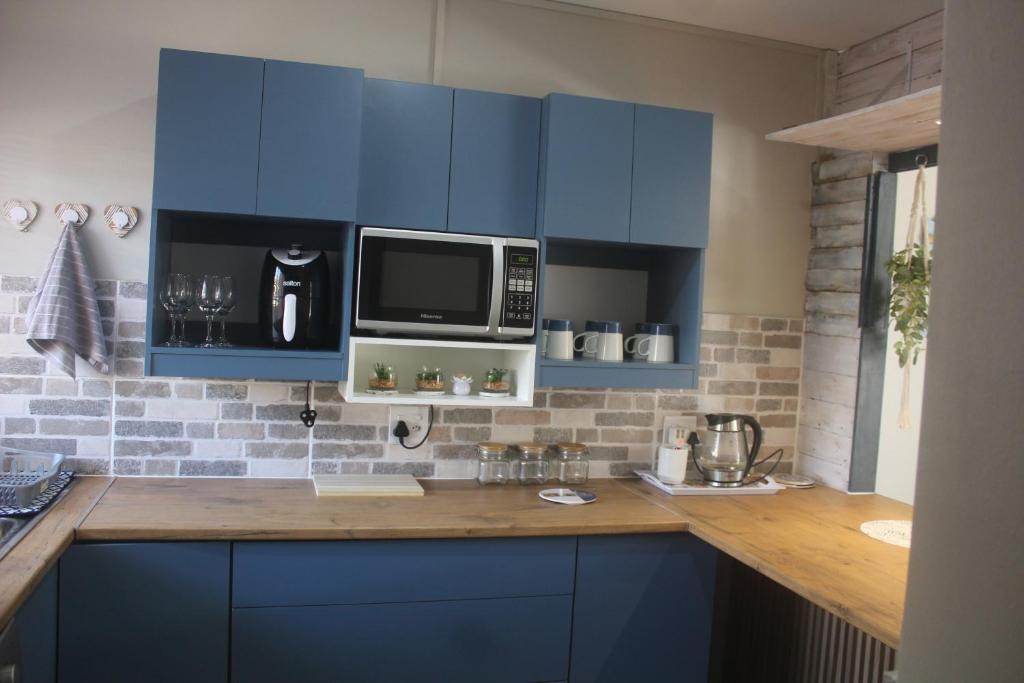 6 Bayview Seaside Apartment, East London