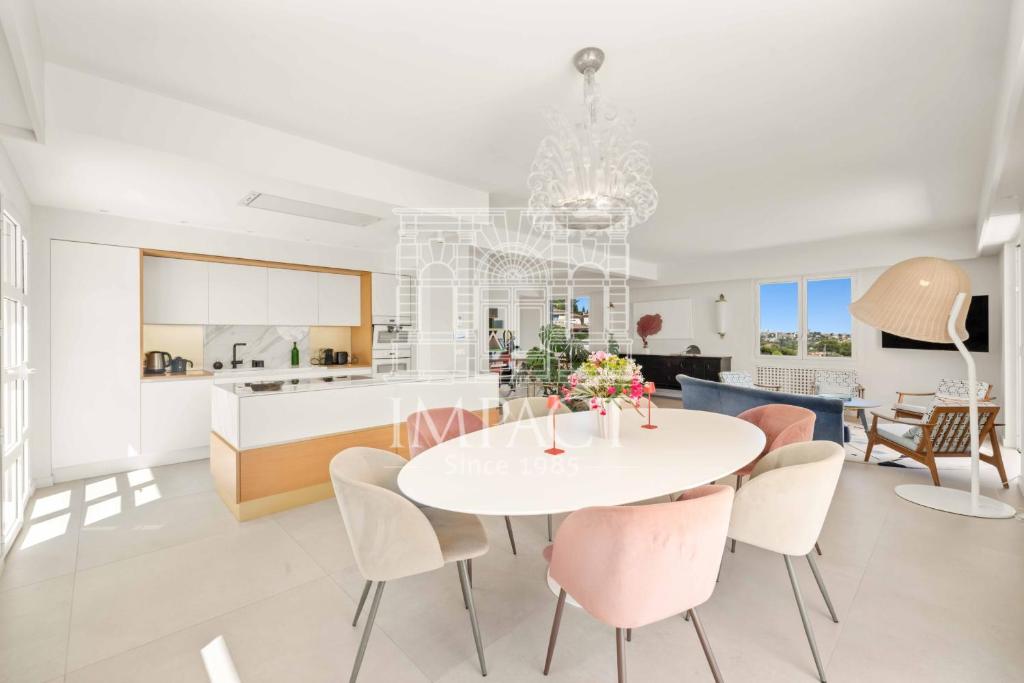 Ref 2182 - Seasonal rental in Golfe-Juan - Villa 190 m - 5