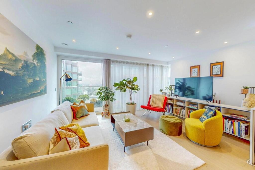 2BDR Near Thames Path & Woolwich Elizabeth Line, Woolwich