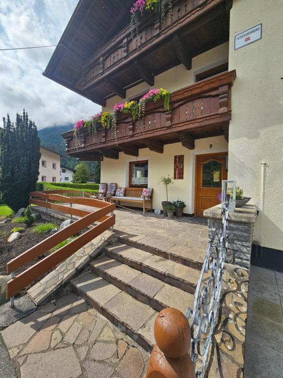 Haus Wiesenheim FW Ötztal - 4