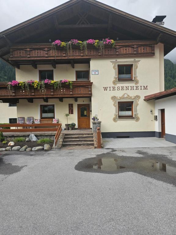 Haus Wiesenheim FW Ötztal - 1