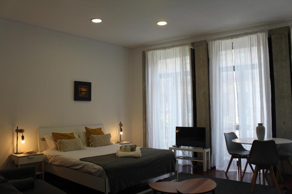 Flores Central, Porto