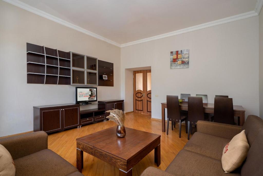 Apartment KeyGo #0184 near Opera House, Yerevan