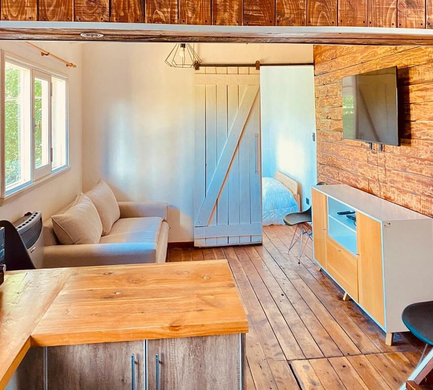 Unique Downtown Loft - 1