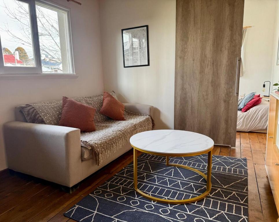 Unique Downtown Loft - 4