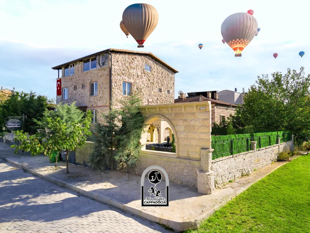 Moonlight of Cappadocia, Üchisar