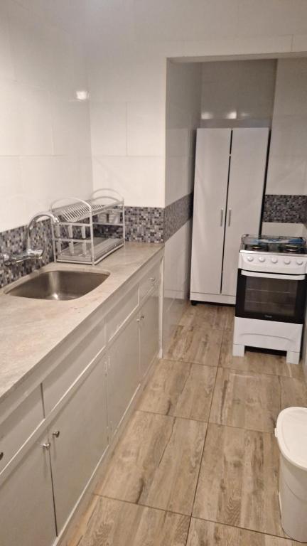 Centric Loc - Sleeps 5 - Balcony - High Speed WiFi - 5