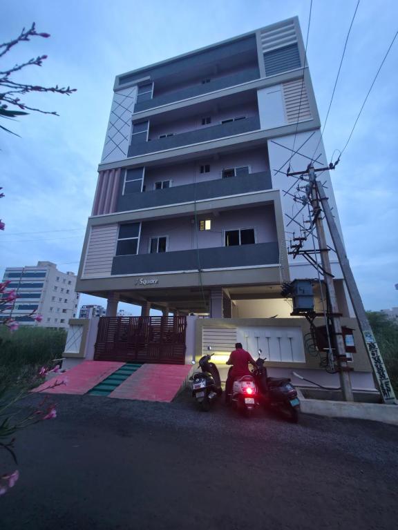 J square, Vidžajaváda