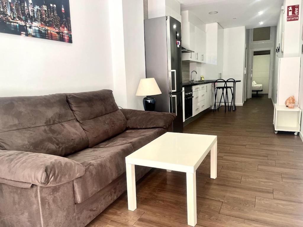 Apartment next to Hospital Morales Meseguer - 3