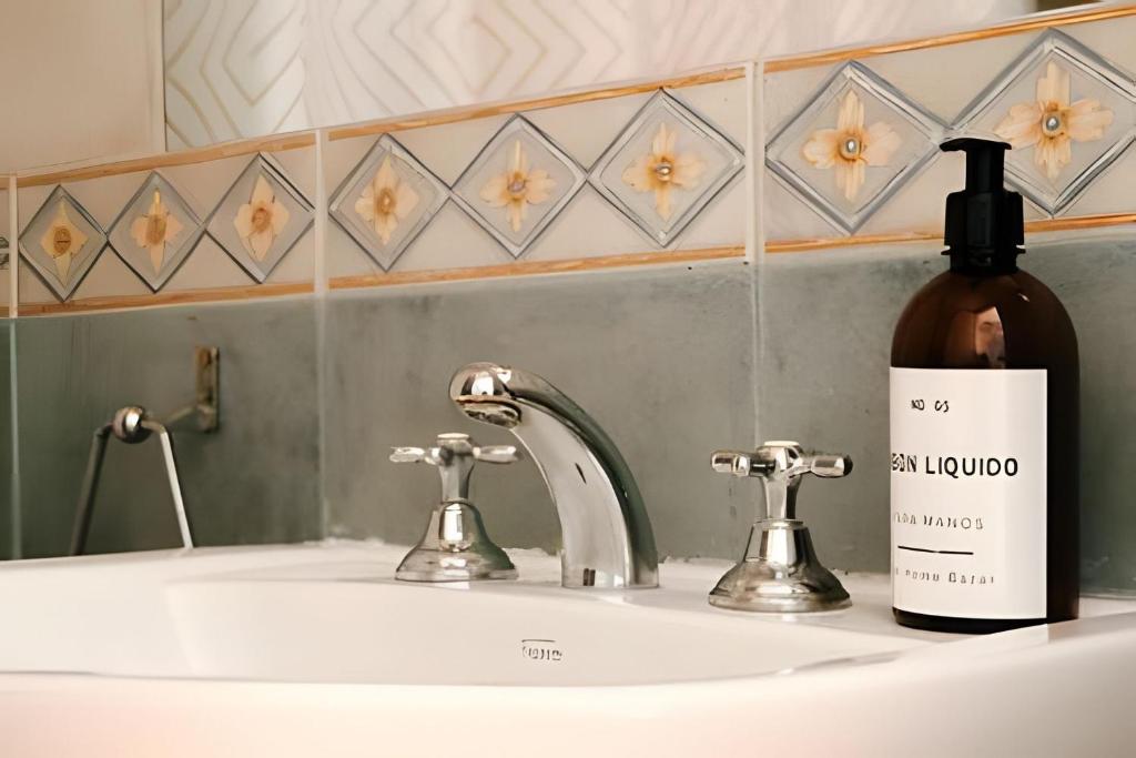 Edificio Jujuy 84 - 12 Deptos - 2