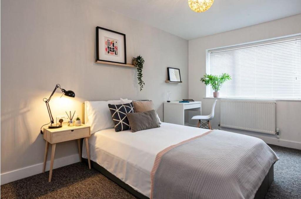 Brightside Stays, Dodleston