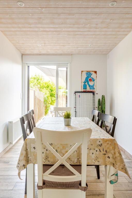 Diane - Beach, Wi-Fi, sleeps 6, Modern and Neat - 5