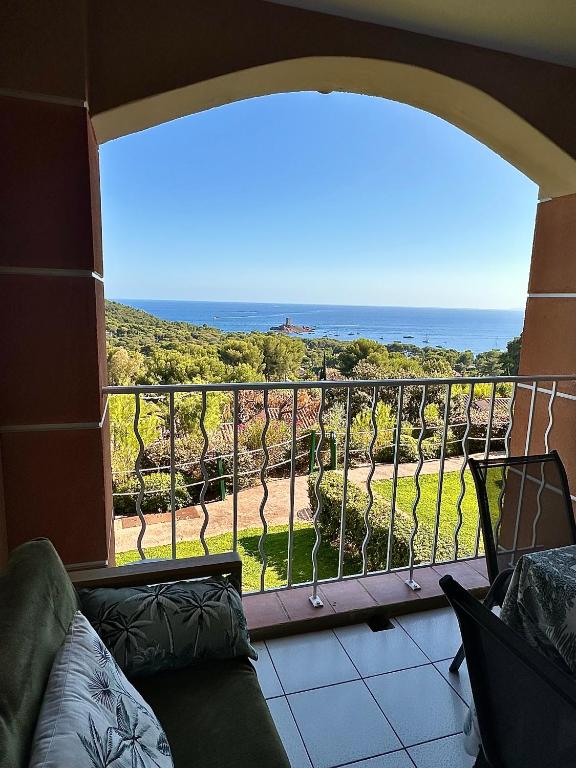 Appartement vue mer au calme dans le hameau de Cap Estérel, Agay - Saint-Raphaël, Saint-Raphaël