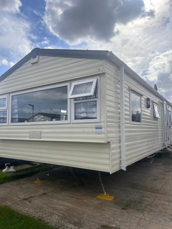 Withernsea sands-Maple grove, Waxholme