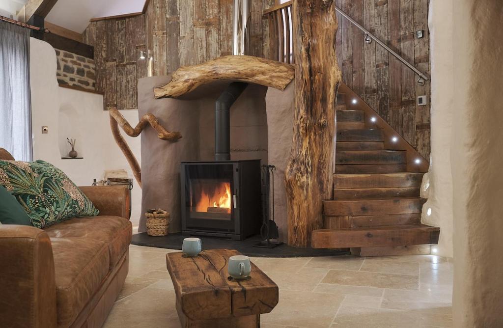 The Stone Barn, Eco Friendly, Wood-Fired Hot Tub, Login