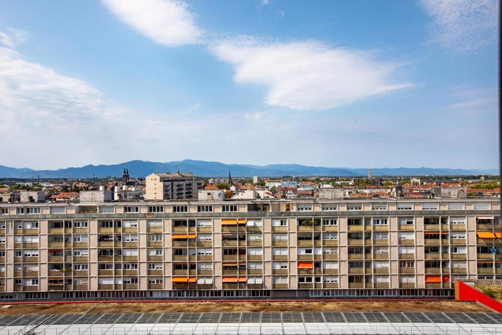 Nouveau - Vue panoramique Vosges - 90m moderne et Cocoon - Parking et Netflix - 5