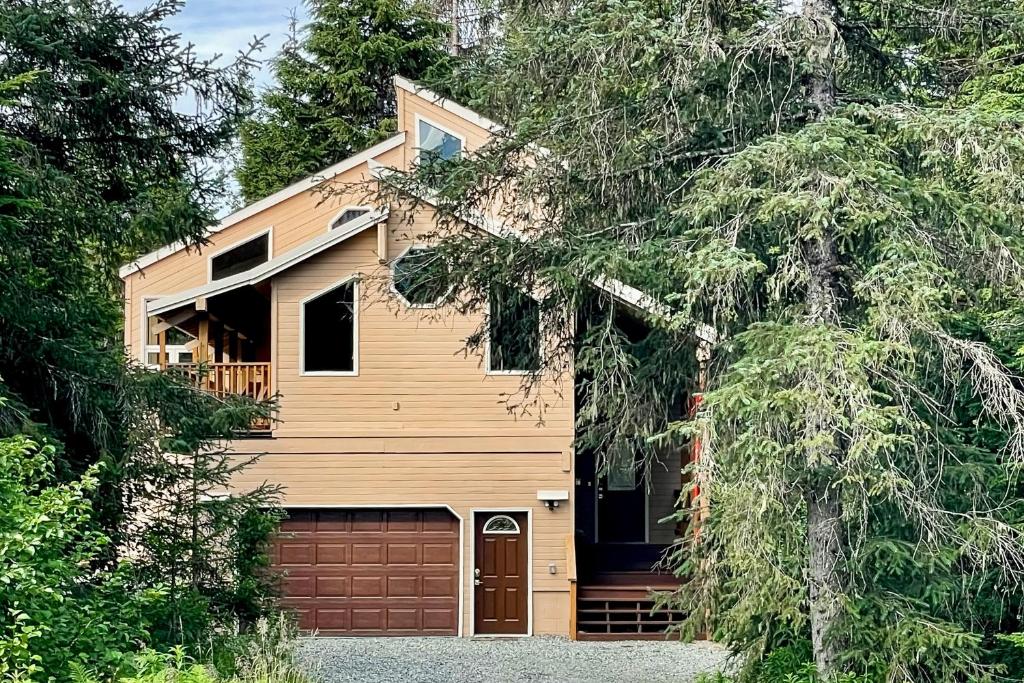 Vail Meadows, Girdwood