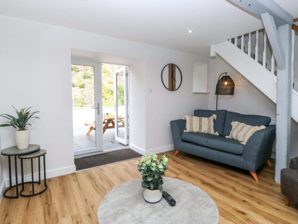 Riverside Cottage No 4 photo 2