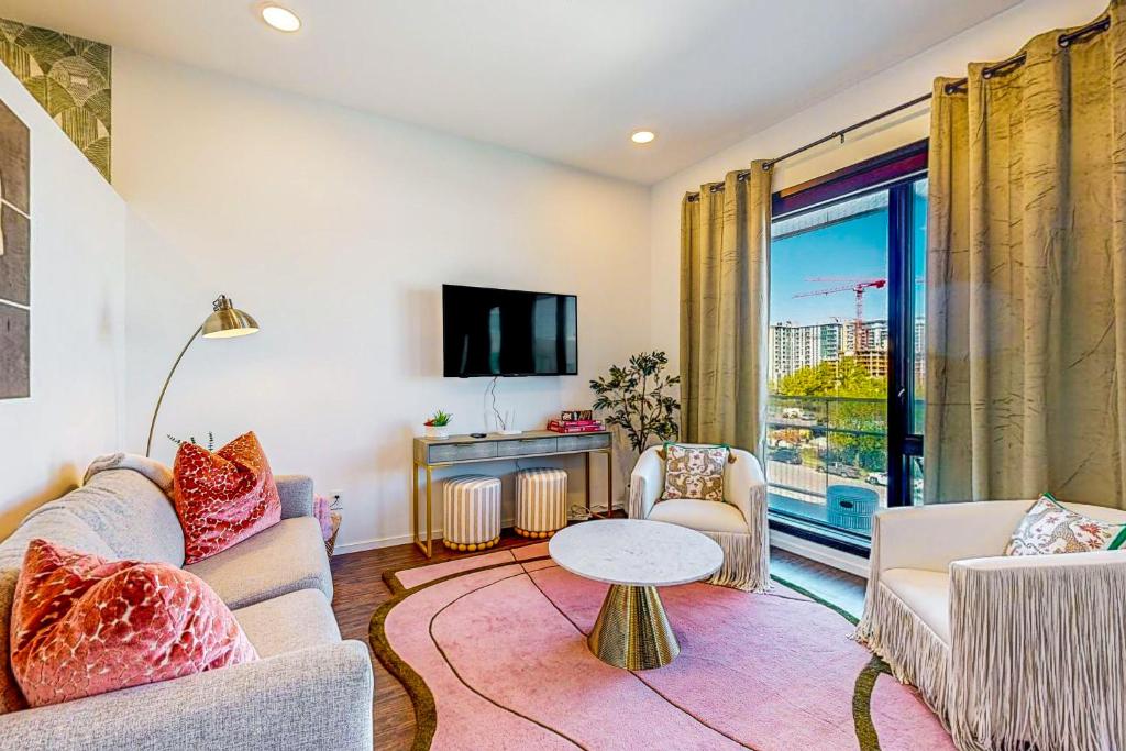 Illume 302, Nashville