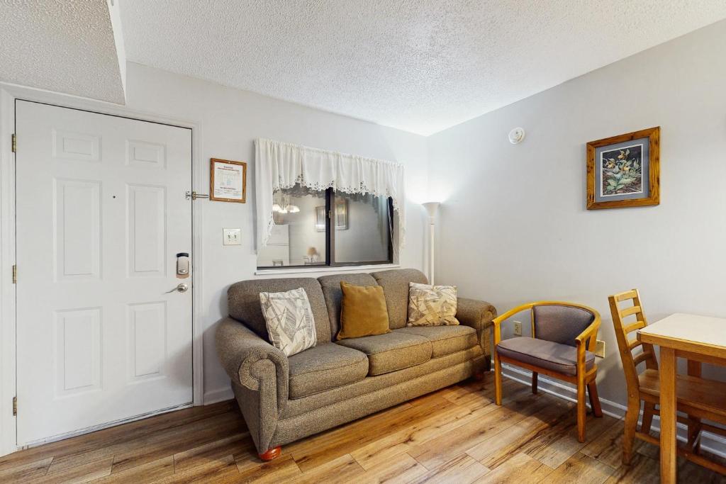 Laurel Inn Condominiums - Gatlinburg Getaway, Gatlinburg