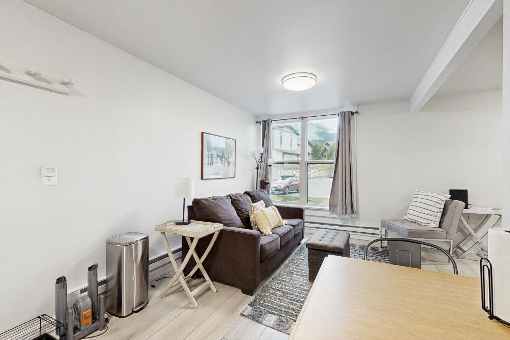 Mountain View Escape, Big Sky