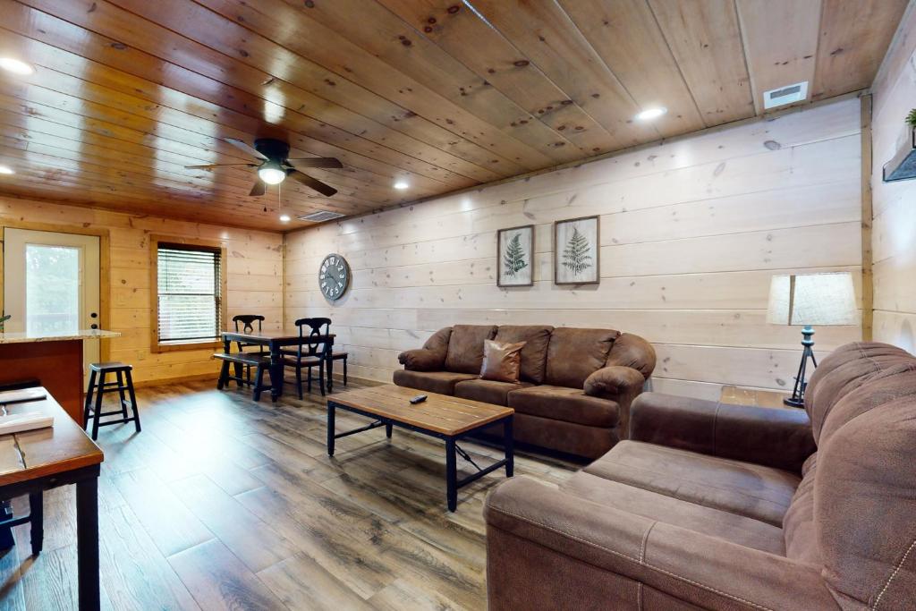 Bear Cove Falls Unit 2, Pigeon Forge