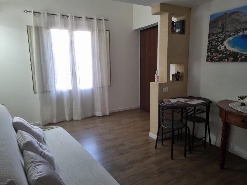 Apartment at Palace Patricolo at Historical Center - 3