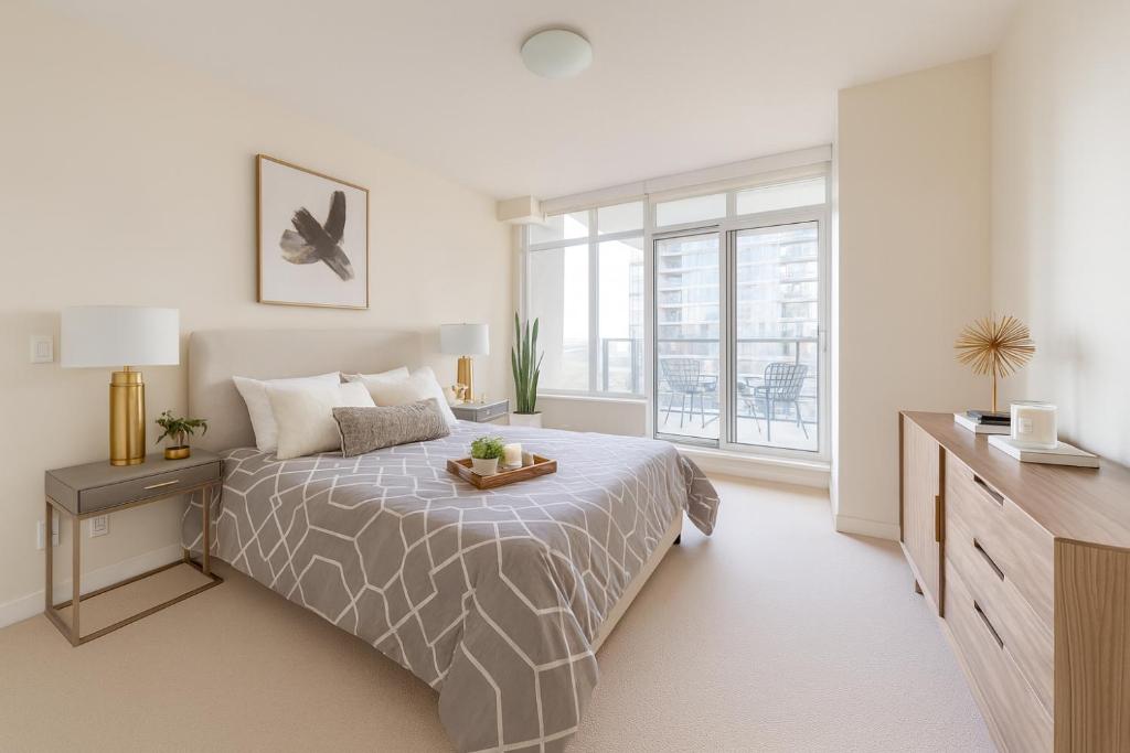 Modern and Spacious 2BR Apartment in Coal Harbour, Vancouver