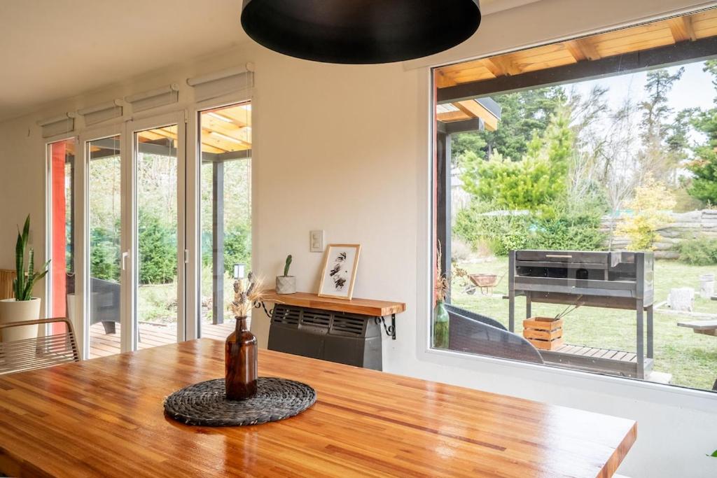 Moderna y cálida casa a metros del lago y la playa - 2