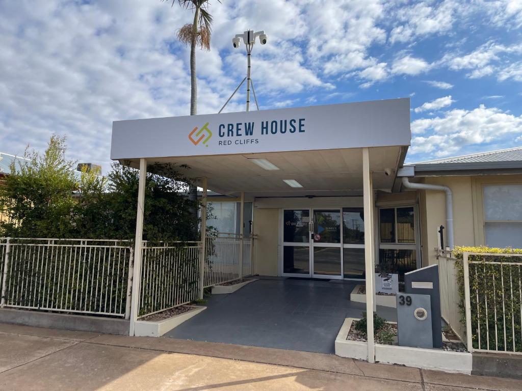 CrewHouse, Red Cliffs