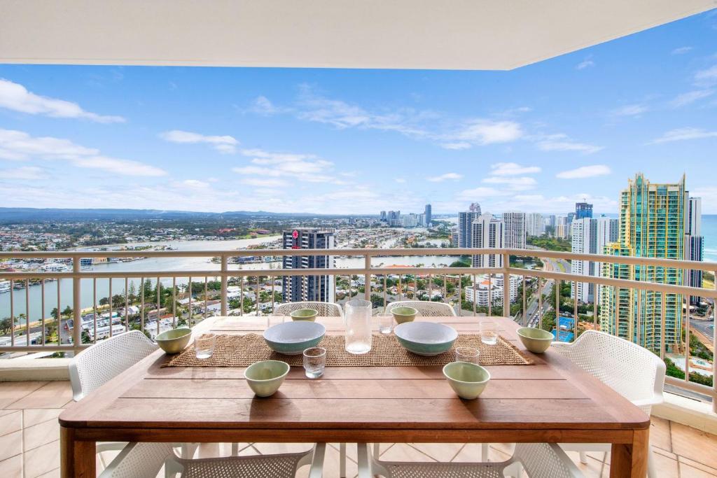 Crown On Palm, Gold Coast