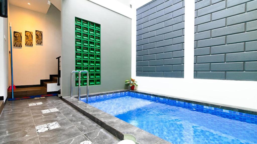 Farabella 3 with Private Pool and Rooftop, Tlekung