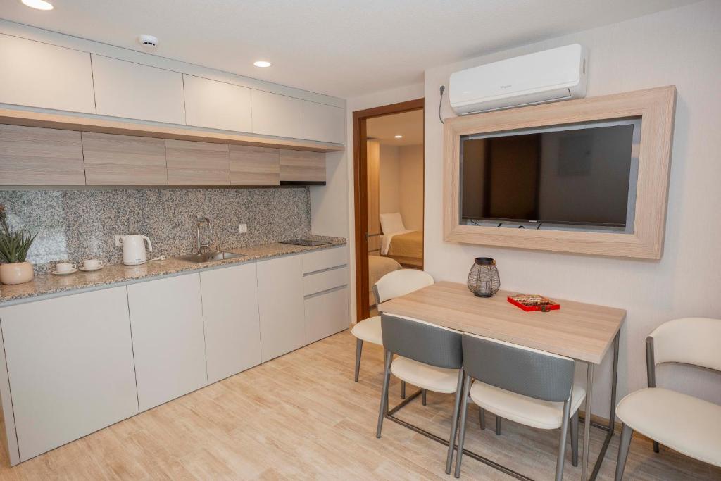 Sunset Hostel by ELT, Batumi