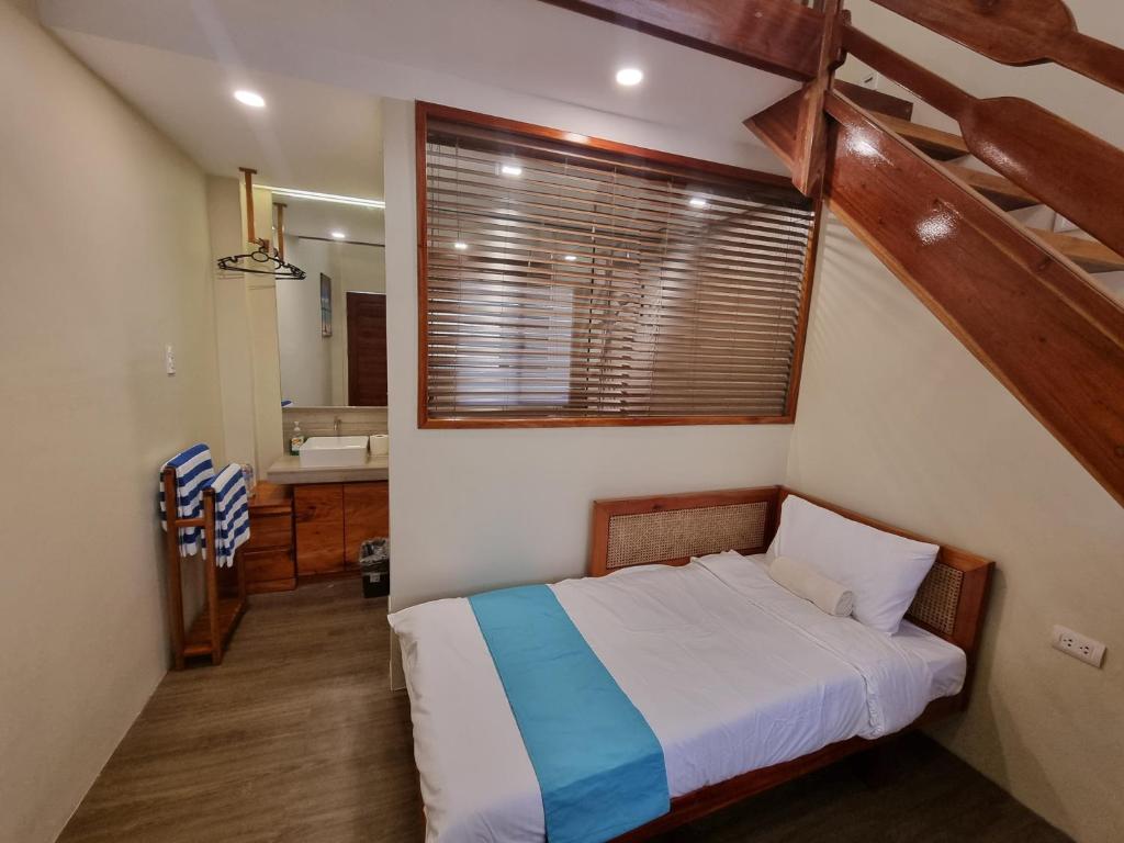 The Cliffhouse Samboan, Samboan