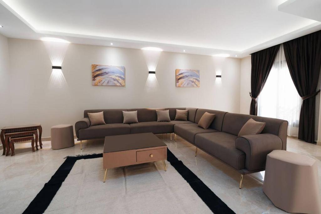 Modern 2br In Zayed Near Arkan & Malls, Sheikh Zayed