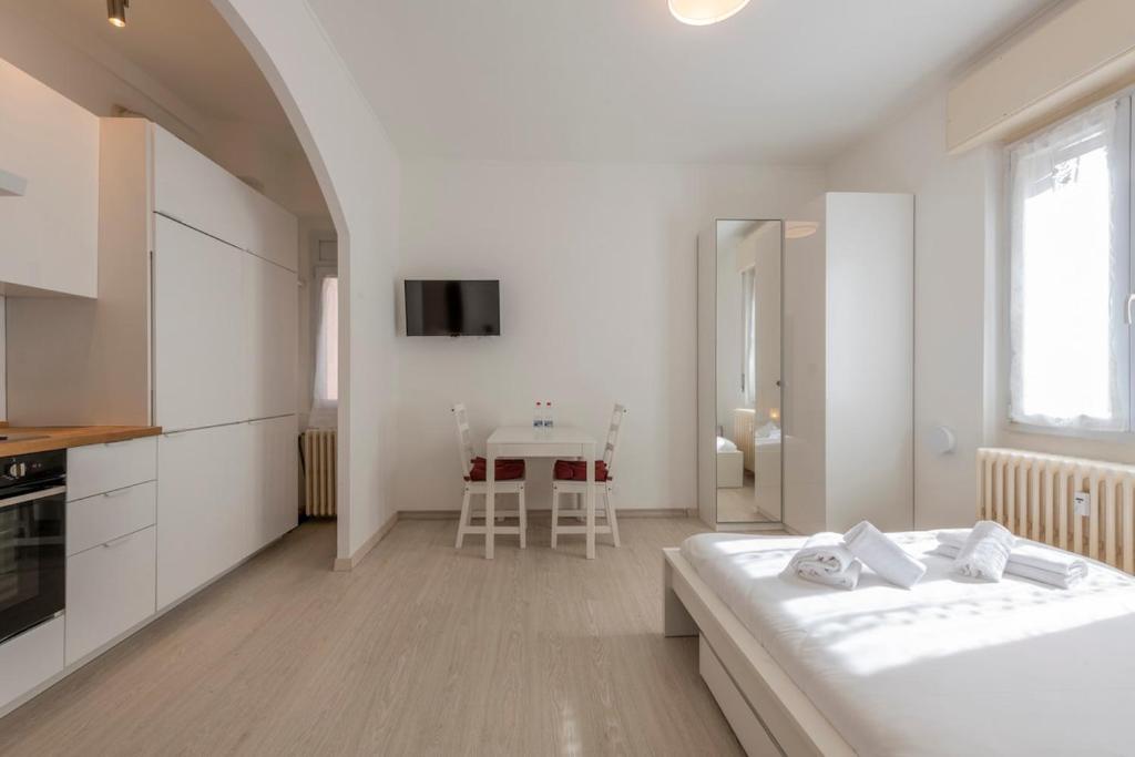 Romilli11 - Fondazione Prada Suite - B Home, Milan