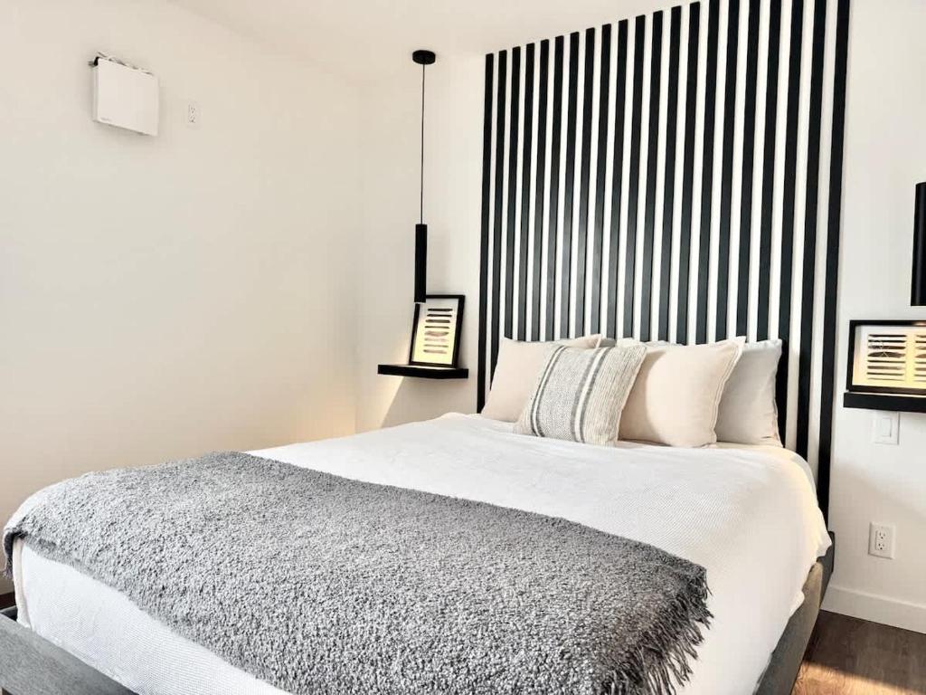 Levis Center New Studio #2 AC, WiFi and 2 Parking spaces, Lévis