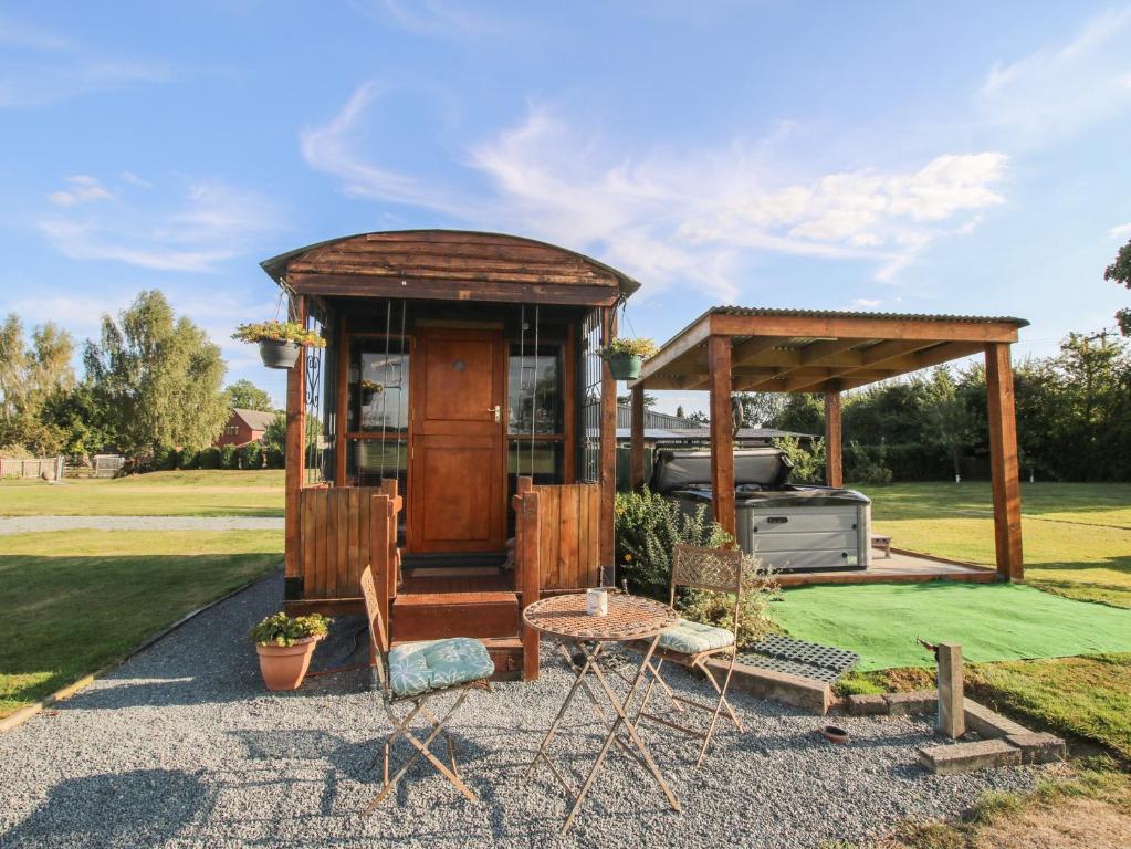 Sharon's Shepherd Hut, Oswestry