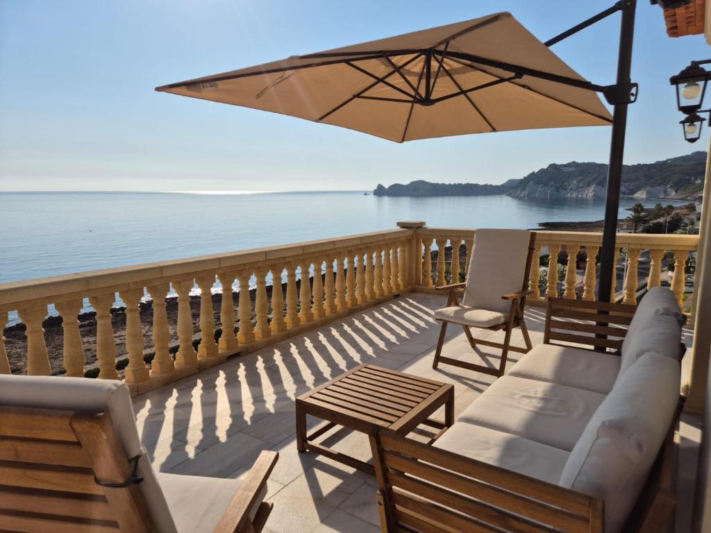 Mar-Beach front apartment in Jávea - 1