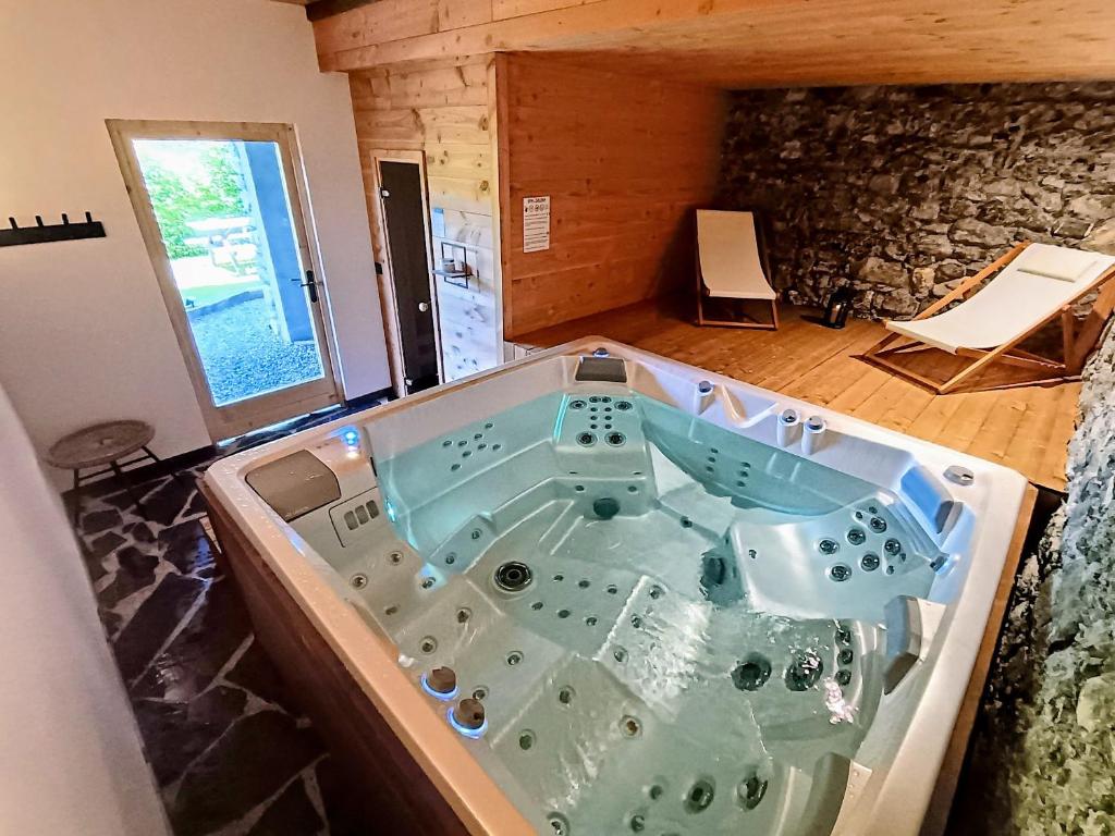 Chez Léon Jacuzzi et sauna - 5