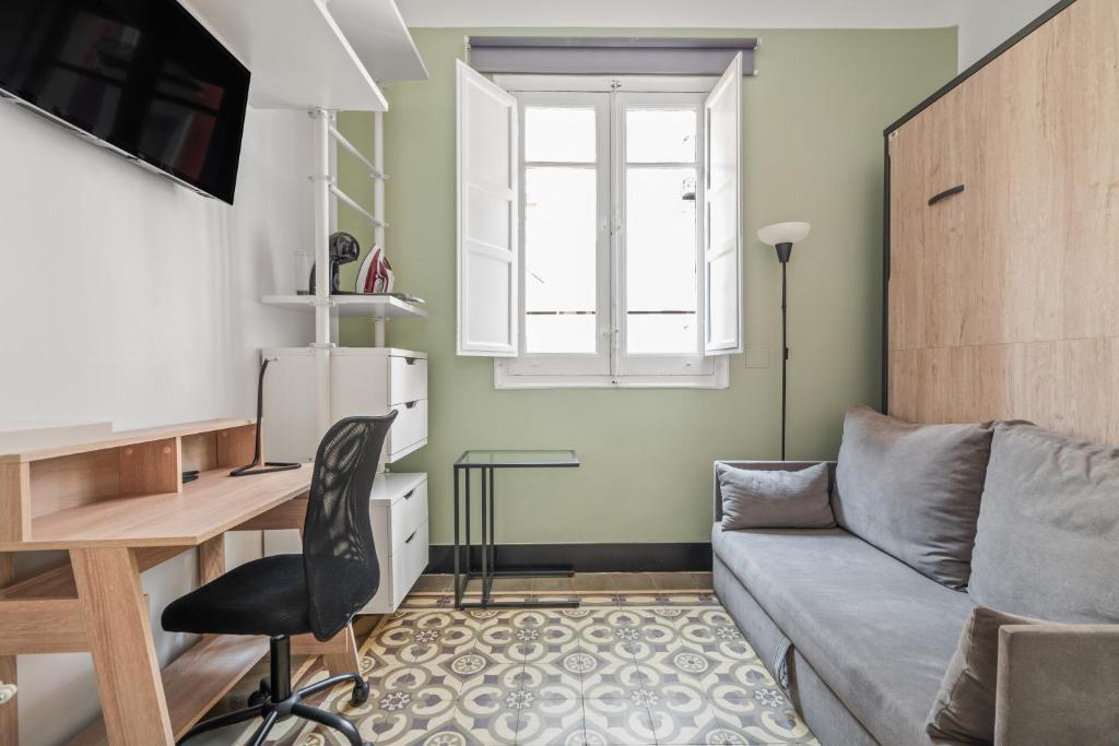 Private room in Malasaña #4, Мадрид